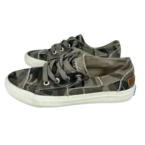Blowfish Malibu Size 7.5 Camo Gray Canvas Sneaker Slip On Casual Comfy - Picture 7 of 9